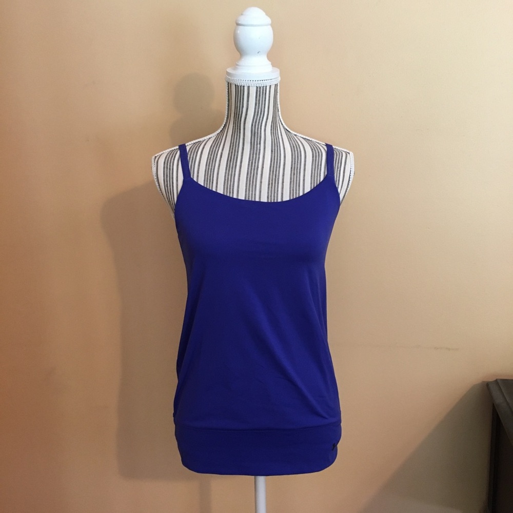 Under Armour yoga top Size xs